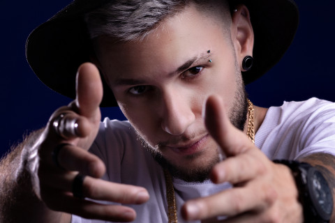 Canaan lança “Gigante” – união dos quatro elementos do Hip-Hop