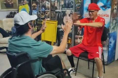 Hip hop sem barreiras: Praia Grande inicia aulas de dança para cadeirantes
